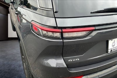 2024 Jeep Grand Cherokee Laredo 4x4