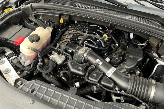 2024 Jeep Grand Cherokee Laredo 4x4