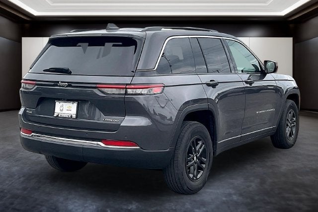 2024 Jeep Grand Cherokee Laredo 4x4