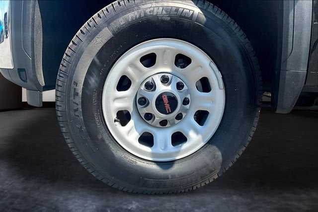 2025 GMC Sierra 2500 HD Pro