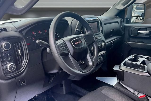 2025 GMC Sierra 2500 HD Pro