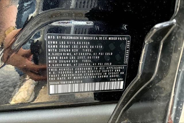 2025 Volkswagen Tiguan 2.0T SE R-Line Black