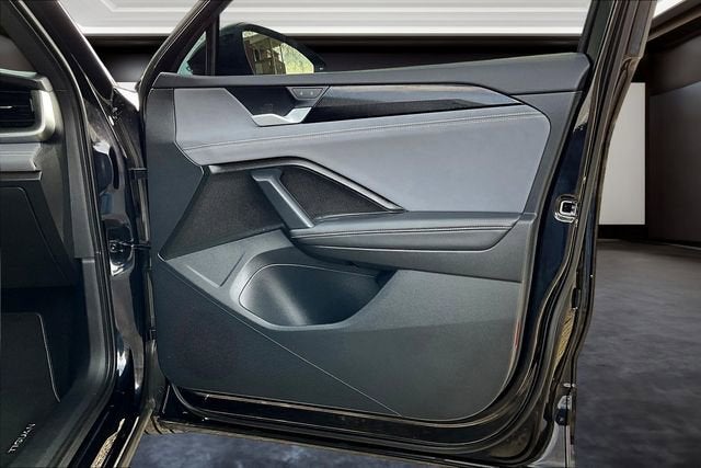 2025 Volkswagen Tiguan 2.0T SE R-Line Black