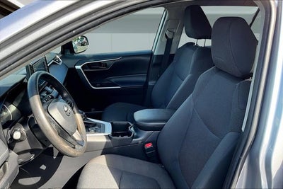 2022 Toyota RAV4 Hybrid LE