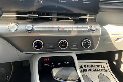 2024 Hyundai Kona SE