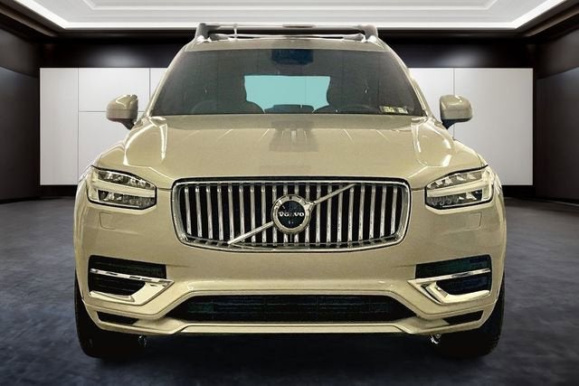 2023 Volvo XC90 Recharge Plug-In Hybrid T8 Ultimate Bright Theme 7-Seater