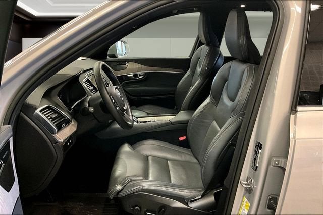 2023 Volvo XC90 Recharge Plug-In Hybrid T8 Ultimate Bright Theme 7-Seater