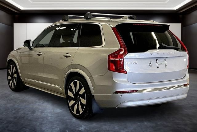 2023 Volvo XC90 Recharge Plug-In Hybrid T8 Ultimate Bright Theme 7-Seater