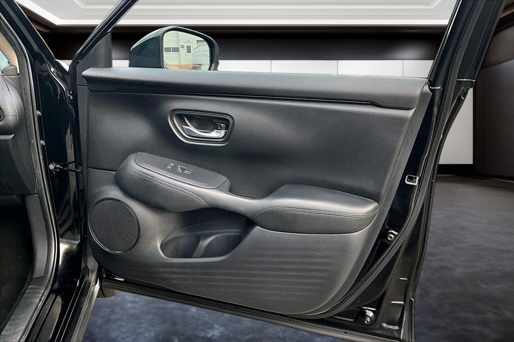 2025 Honda HR-V LX