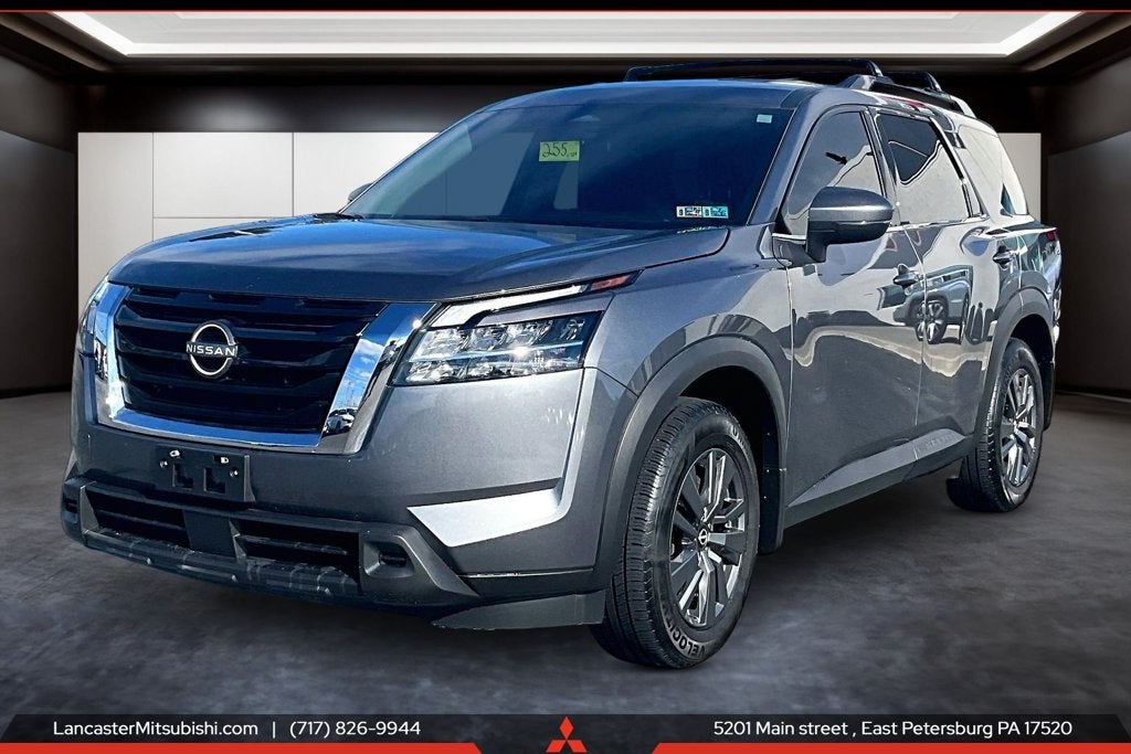 2022 Nissan Pathfinder SV