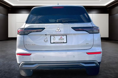 2026 Mitsubishi Outlander SE