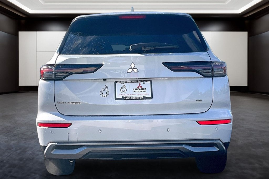 2026 Mitsubishi Outlander SE