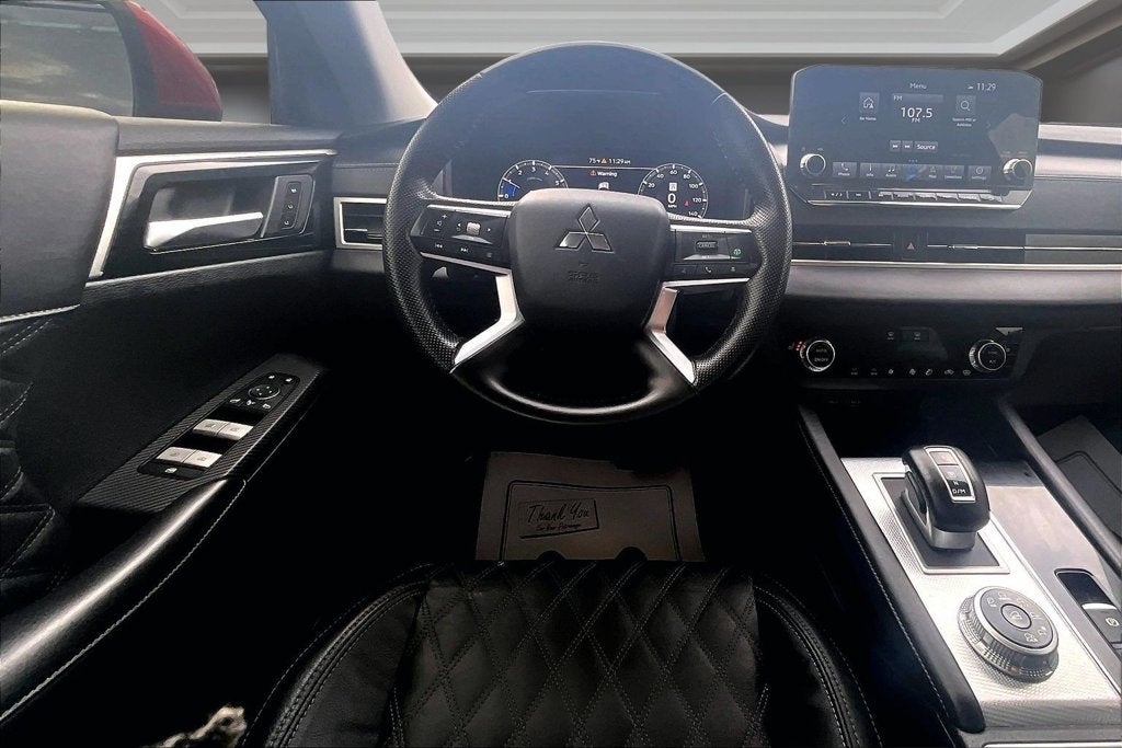2023 Mitsubishi Outlander SEL